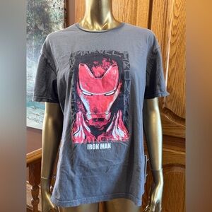Marvel Iron Man Short Sleeve Tee - Charcoal and Red